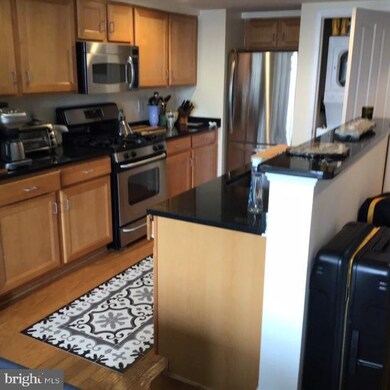 Station Square at Clarendon unit 906, Arlington, VA 22201 - photo 3