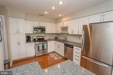 4049 Chetham Way unit 18, Woodbridge, VA 22192 - photo 6