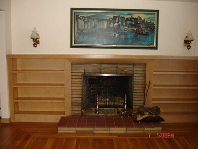 286 Morse Ave, Woonsocket, RI 02895 - photo 5