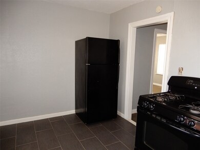 6814 1/2 Donlen St, Houston, TX 77022 - photo 7