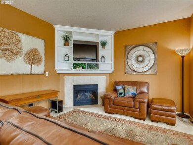 1619 NE 10th Place, Canby, OR 97013 - photo 7