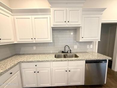 055B6EBD-6280-49C1-AC2E-CFD4A8485181