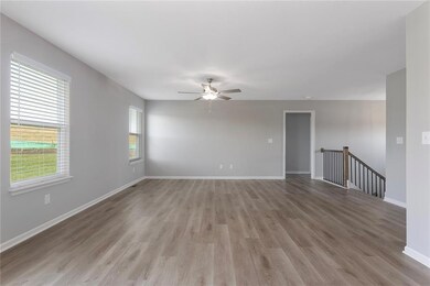 608 Foxglove Ln, Raymore, MO 64083 - photo 5