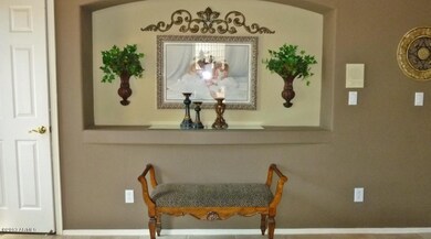 Foyer Niche