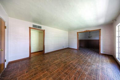 1821EMontebello004