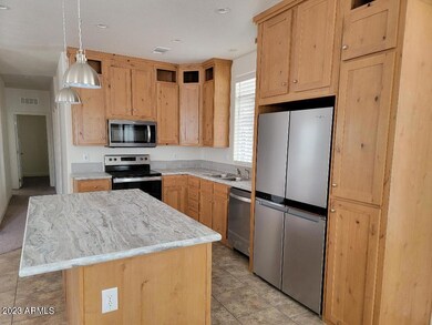 large kitchen 3609