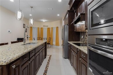 838 N 7 1 2 St, Alamo, TX 78516 - photo 7