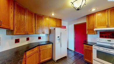 410 SW Crestview St unit B-2, Pullman, WA 99163 - photo 7