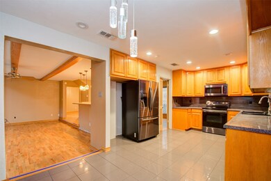 6015 Ogden Forest Dr, Houston, TX 77088 - photo 7