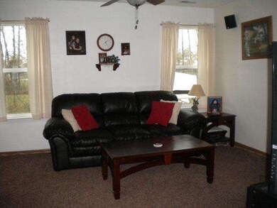 1705 Thresher Dr, Columbus, IN 47201 - photo 3