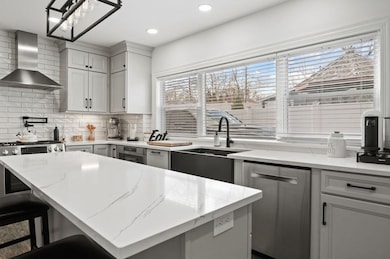 362 Sladen St, Dracut, MA 01826 - photo 6