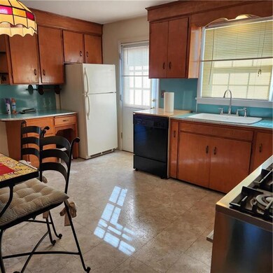 800 Hickory Ln, Easton, PA 18045 - photo 5