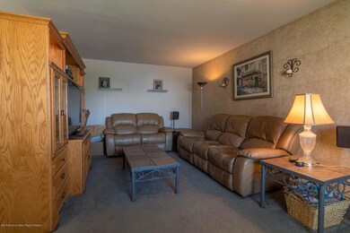 8 Tralee Rd Family Room