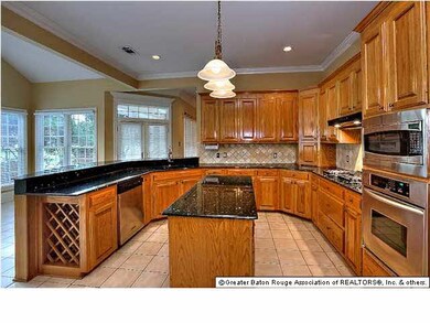AMPLE KITCHEN CABINETS