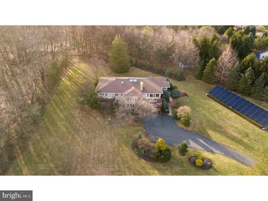 4824 Skytop Dr, Emmaus, PA 18049 - photo 5