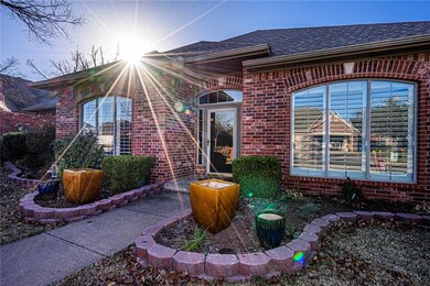 1813 Lancaster Dr, Edmond, OK 73012 - photo 2
