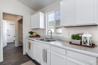 712 E Florida Ave, Nampa, ID 83686 - photo 7