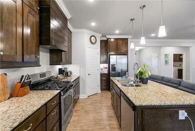 950 E Skyline Loop, Centerton, AR 72719 - photo 3