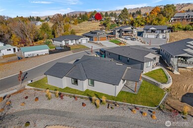 274 NW Chinook Way, East Wenatchee, WA 98802 - photo 4