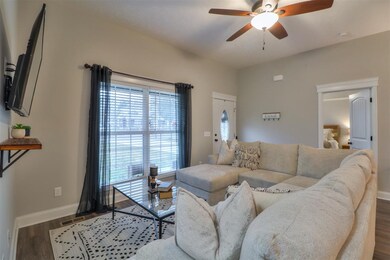 523 Deery St, Shelbyville, TN 37160 - photo 2