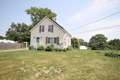 287 Bark St, Swansea, MA 02777 - photo 2