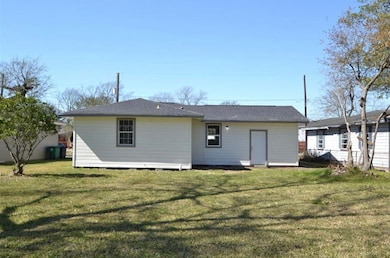 8714 Spaulding St, Houston, TX 77016 - photo 2