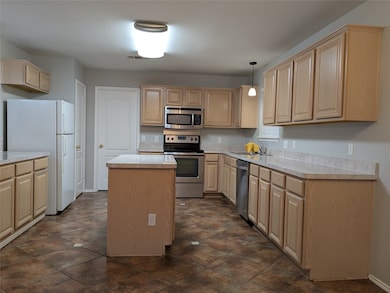 6005 Harwood Crossing Dr, Arlington, TX 76018 - photo 7