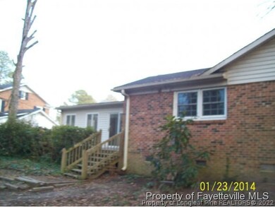 334 Colinwood Dr, Fayetteville, NC 28303 - photo 2