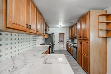 4411 W Crittenden Ln, Phoenix, AZ 85031 - photo 6