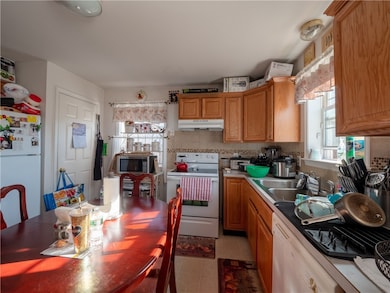 38 Brook St, Central Falls, RI 02863 - photo 7