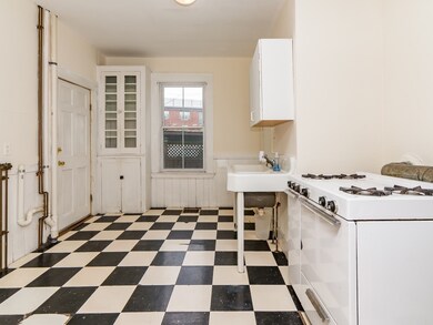 12 Lake St unit 12R, Somerville, MA 02143 - photo 6