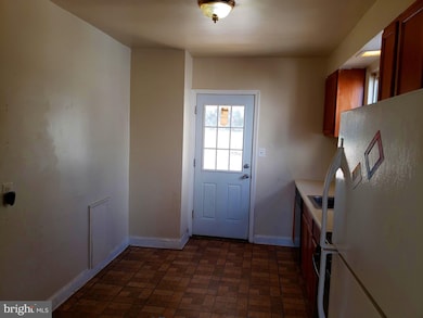 719 Larchmont Ave, Capitol Heights, MD 20743 - photo 4