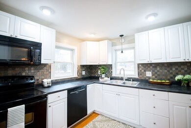 464 Chestnut St, Franklin, MA 02038 - photo 4