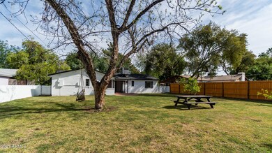 141 E Bonita Way-47