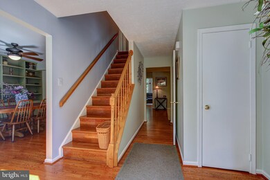 20825 Clear Morning Ct, Germantown, MD 20874 - photo 5