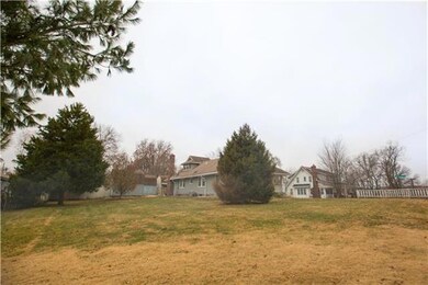 3005 S Claremont Ave, Independence, MO 64052 - photo 2