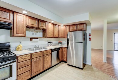 004_Kitchen
