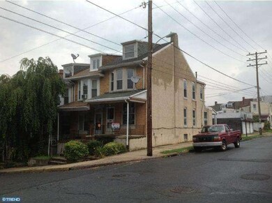 571 S 15 1/2 St, Reading, PA 19606 - photo 2