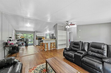 212 Finley Ct, Springtown, TX 76082 - photo 7