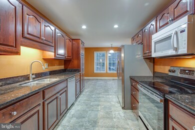 15126 Tilbury Place, Swan Point, MD 20645 - photo 3