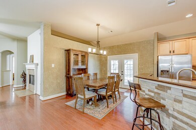 1051 Luke Dr, Alvin, TX 77511 - photo 4