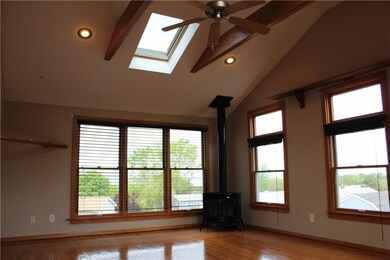 8 Algonquin Dr, Middletown, RI 02842 - photo 4