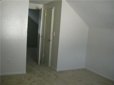 974 Exeter Rd, Columbus, OH 43213 - photo 4