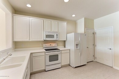 11400 Campfield_Kitchen 1_image-11500x10