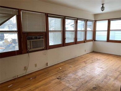 255 18th St NW, Cedar Rapids, IA 52405 - photo 4