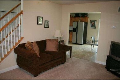 1022 Daisy Dr, Temple, PA 19560 - photo 5