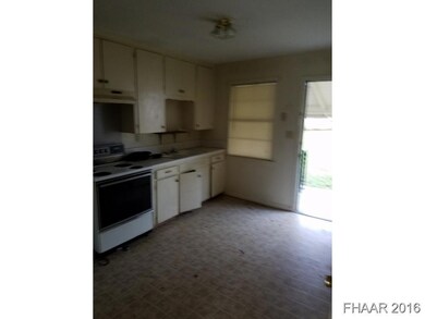 102 W Halstead Ave, Copperas Cove, TX 76522 - photo 2