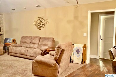 528 Diversey St, Rainbow City, AL 35906 - photo 4