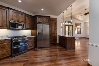 493 E Donner Cir, Kanab, UT 84741 - photo 6