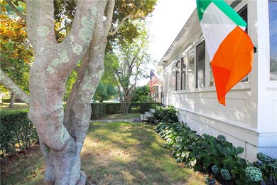 22 Bateman Ave, Newport, RI 02840 - photo 4